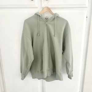 Aritzia Boyfriend Cozy Zip Up Hoodie